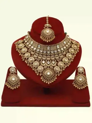 Heavy Embellished Carving Bridal Necklace Set with Earrings and Maangtika