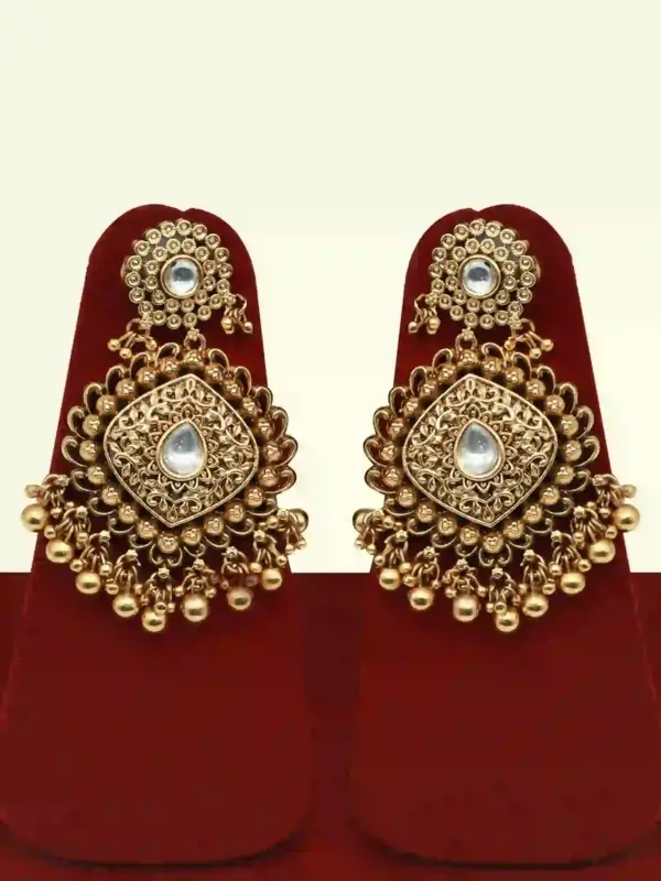 Heavy Embellished Carving Bridal Necklace Set with Earrings and Maangtika